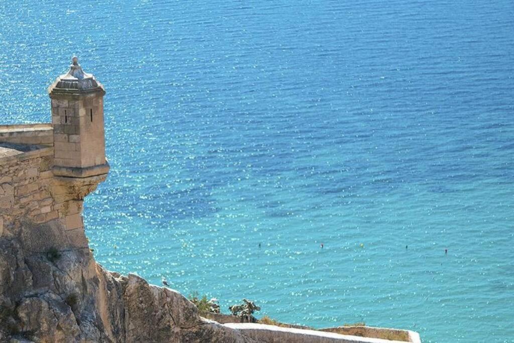 Espacioso Y Centrico Piso Con Zona Chill-Out Alicante Eksteriør billede