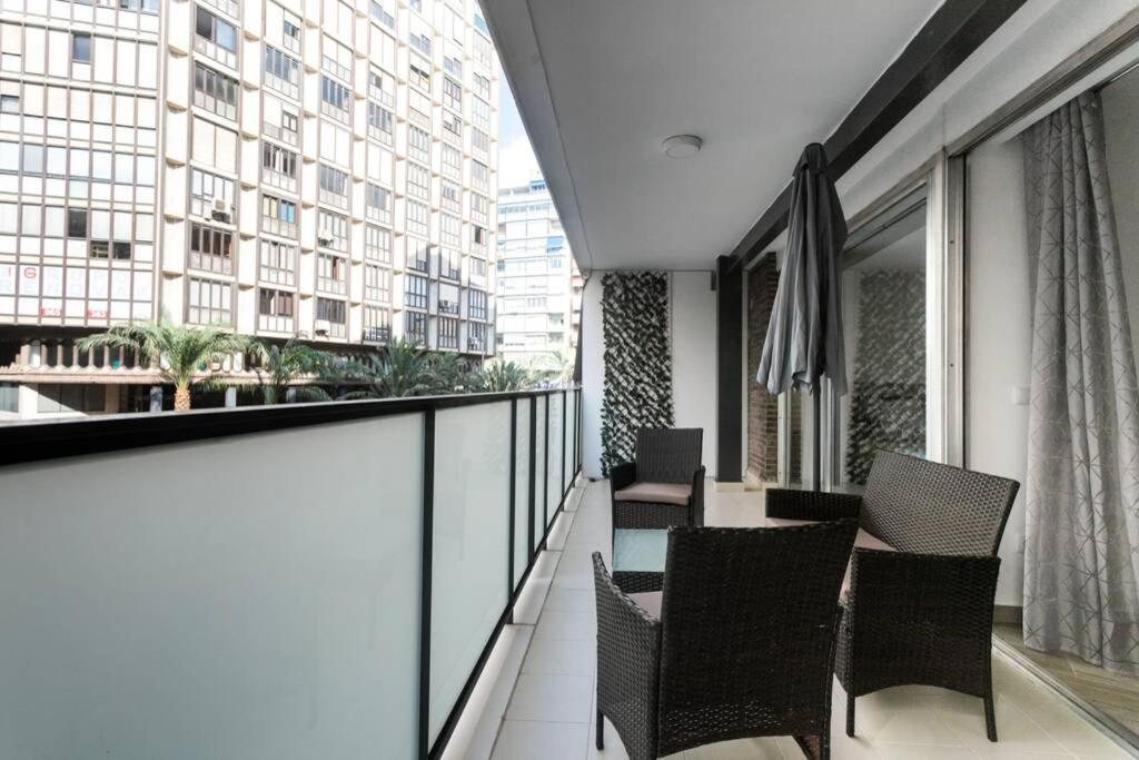 Espacioso Y Centrico Piso Con Zona Chill-Out Alicante Eksteriør billede